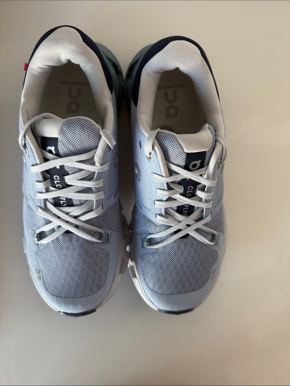 On CloudFlyer 4 Women's Sneakers, Size 6 Excellent Condition. - Picture 8 of 11